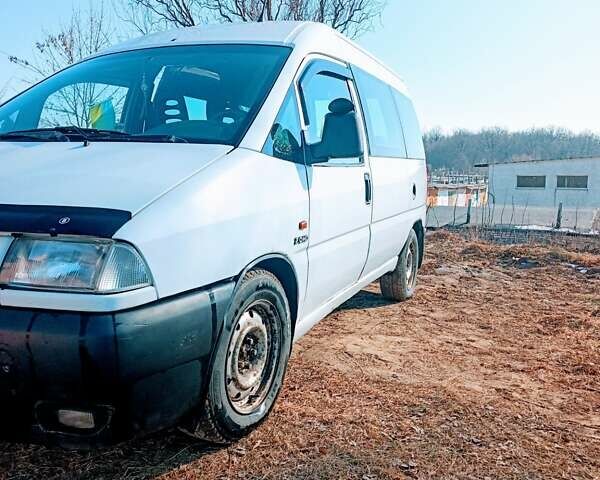 Белый Ситроен Jumpy, объемом двигателя 2 л и пробегом 354 тыс. км за 3600 $, фото 2 на Automoto.ua