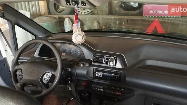 Белый Ситроен Jumpy, объемом двигателя 1.87 л и пробегом 260 тыс. км за 3000 $, фото 2 на Automoto.ua