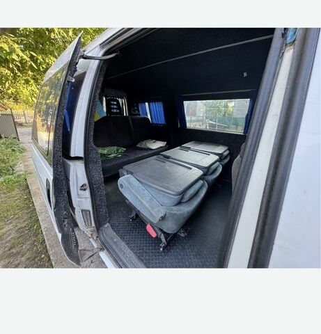 Белый Ситроен Jumpy, объемом двигателя 2 л и пробегом 420 тыс. км за 3406 $, фото 2 на Automoto.ua