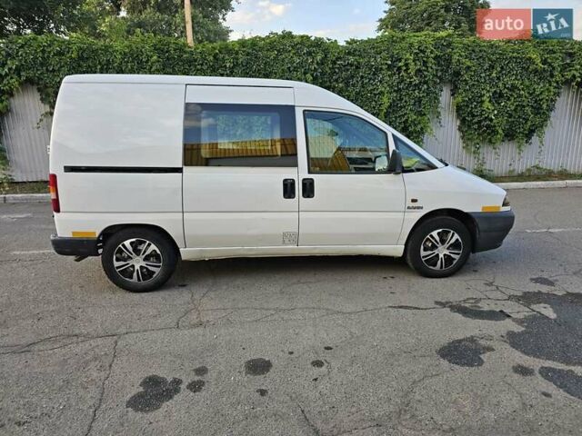 Белый Ситроен Jumpy, объемом двигателя 2 л и пробегом 333 тыс. км за 2750 $, фото 7 на Automoto.ua