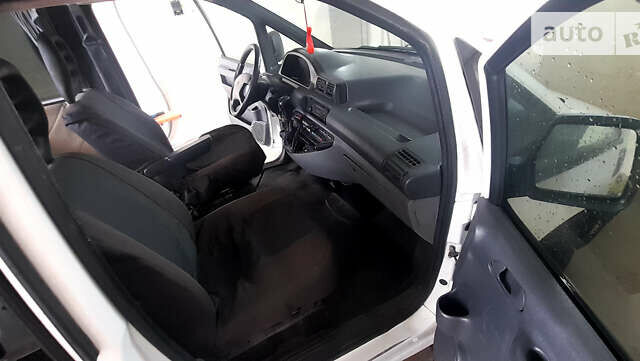 Белый Ситроен Jumpy, объемом двигателя 2 л и пробегом 350 тыс. км за 2999 $, фото 7 на Automoto.ua