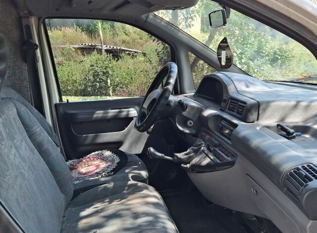 Білий Сітроен Jumpy, об'ємом двигуна 1.9 л та пробігом 400 тис. км за 2300 $, фото 2 на Automoto.ua