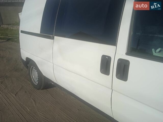 Белый Ситроен Jumpy, объемом двигателя 1.9 л и пробегом 425 тыс. км за 2500 $, фото 4 на Automoto.ua