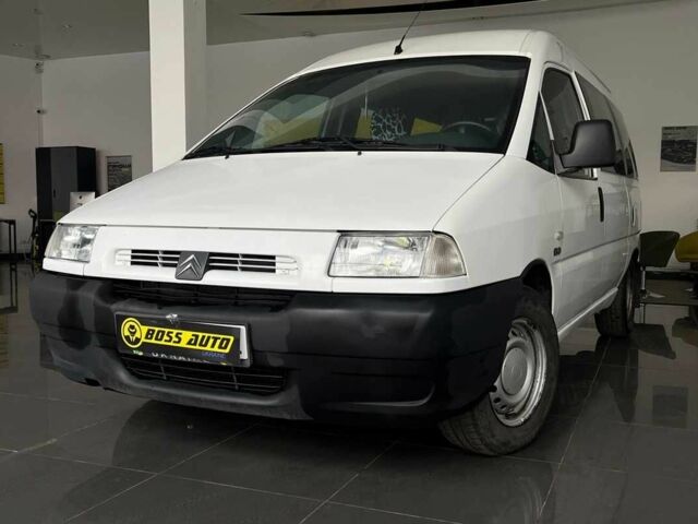 Белый Ситроен Jumpy, объемом двигателя 1.9 л и пробегом 202 тыс. км за 4600 $, фото 2 на Automoto.ua