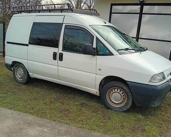 Белый Ситроен Jumpy, объемом двигателя 1.9 л и пробегом 240 тыс. км за 3199 $, фото 1 на Automoto.ua