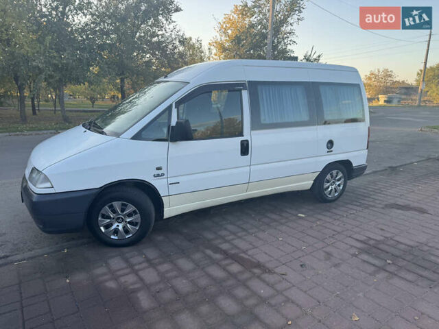 Белый Ситроен Jumpy, объемом двигателя 1.87 л и пробегом 400 тыс. км за 3850 $, фото 1 на Automoto.ua