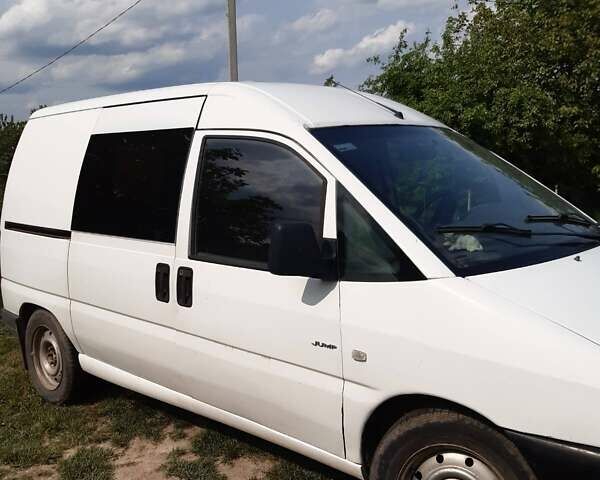 Білий Сітроен Jumpy, об'ємом двигуна 2 л та пробігом 380 тис. км за 1600 $, фото 2 на Automoto.ua