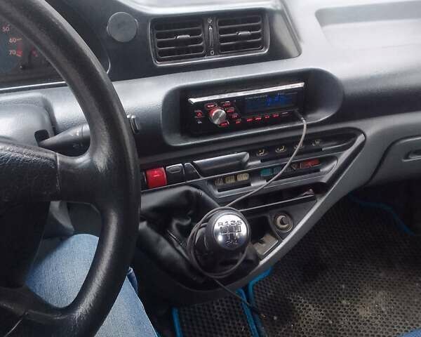 Белый Ситроен Jumpy, объемом двигателя 2 л и пробегом 418 тыс. км за 3700 $, фото 29 на Automoto.ua