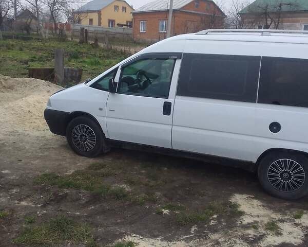 Белый Ситроен Jumpy, объемом двигателя 2 л и пробегом 418 тыс. км за 3700 $, фото 1 на Automoto.ua