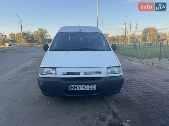 Белый Ситроен Jumpy, объемом двигателя 1.87 л и пробегом 400 тыс. км за 3850 $, фото 2 на Automoto.ua