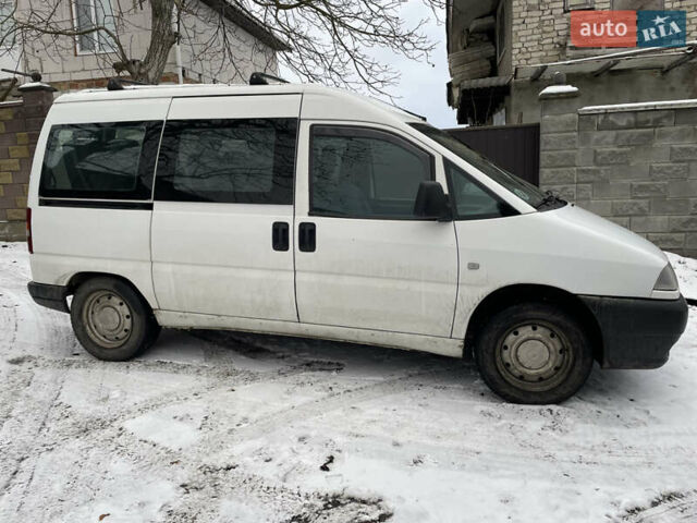 Белый Ситроен Jumpy, объемом двигателя 2 л и пробегом 340 тыс. км за 3900 $, фото 3 на Automoto.ua