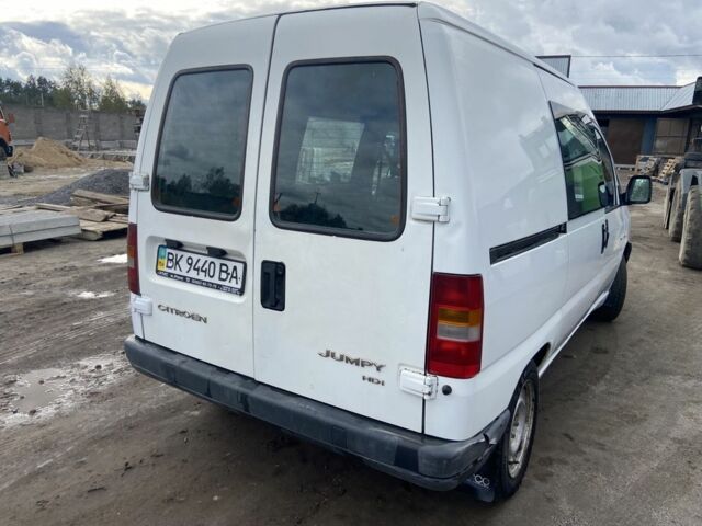Белый Ситроен Jumpy, объемом двигателя 2 л и пробегом 260 тыс. км за 2700 $, фото 6 на Automoto.ua