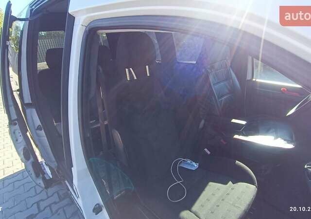 Белый Ситроен Jumpy, объемом двигателя 2 л и пробегом 370 тыс. км за 3800 $, фото 2 на Automoto.ua