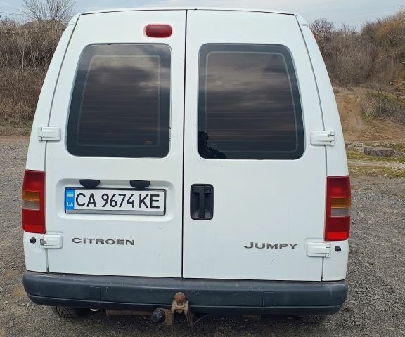 Белый Ситроен Jumpy, объемом двигателя 1.9 л и пробегом 334 тыс. км за 5300 $, фото 3 на Automoto.ua