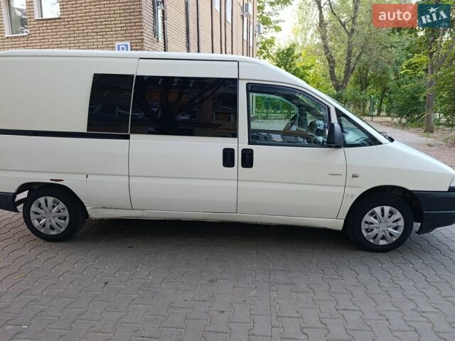 Белый Ситроен Jumpy, объемом двигателя 1.9 л и пробегом 344 тыс. км за 2600 $, фото 2 на Automoto.ua