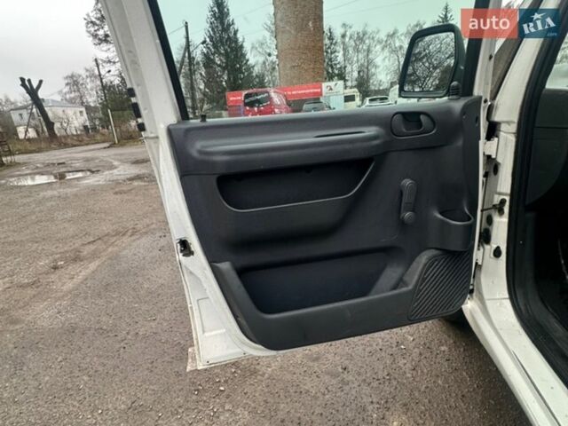 Белый Ситроен Jumpy, объемом двигателя 0 л и пробегом 295 тыс. км за 2450 $, фото 11 на Automoto.ua