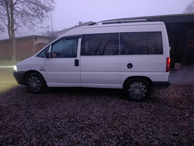 Белый Ситроен Jumpy, объемом двигателя 2 л и пробегом 300 тыс. км за 3550 $, фото 1 на Automoto.ua