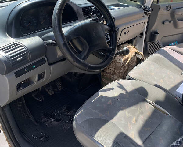 Белый Ситроен Jumpy, объемом двигателя 2 л и пробегом 370 тыс. км за 4000 $, фото 9 на Automoto.ua