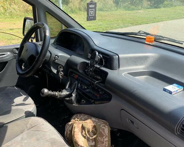 Белый Ситроен Jumpy, объемом двигателя 2 л и пробегом 370 тыс. км за 4000 $, фото 5 на Automoto.ua