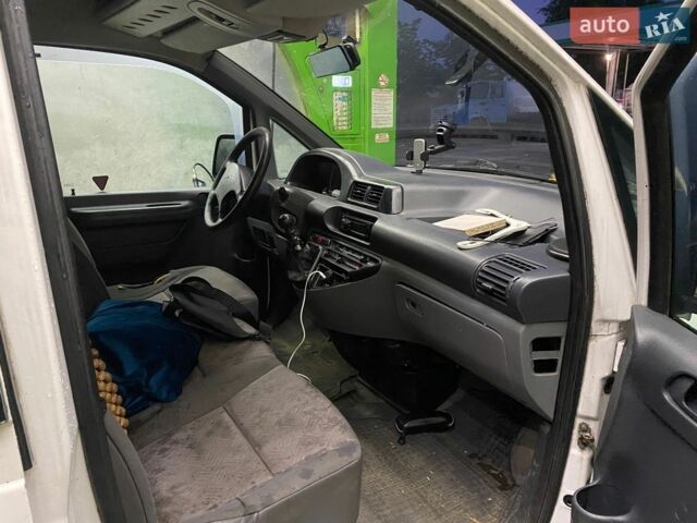 Белый Ситроен Jumpy, объемом двигателя 2 л и пробегом 250 тыс. км за 3000 $, фото 3 на Automoto.ua