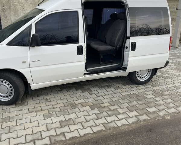 Белый Ситроен Jumpy, объемом двигателя 2 л и пробегом 226 тыс. км за 3900 $, фото 12 на Automoto.ua