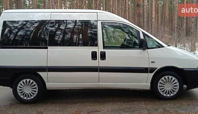 Белый Ситроен Jumpy, объемом двигателя 2 л и пробегом 999 тыс. км за 4150 $, фото 3 на Automoto.ua