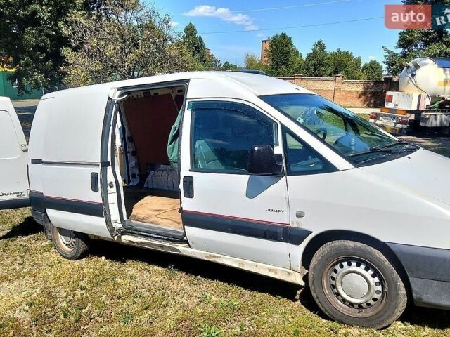 Белый Ситроен Jumpy, объемом двигателя 2 л и пробегом 535 тыс. км за 2800 $, фото 3 на Automoto.ua