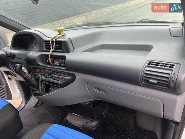 Белый Ситроен Jumpy, объемом двигателя 1.87 л и пробегом 270 тыс. км за 3650 $, фото 12 на Automoto.ua