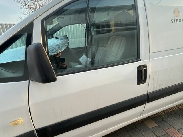 Білий Сітроен Jumpy, об'ємом двигуна 0 л та пробігом 276 тис. км за 4500 $, фото 2 на Automoto.ua