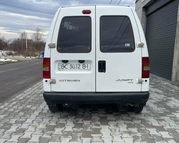 Белый Ситроен Jumpy, объемом двигателя 2 л и пробегом 226 тыс. км за 3900 $, фото 4 на Automoto.ua