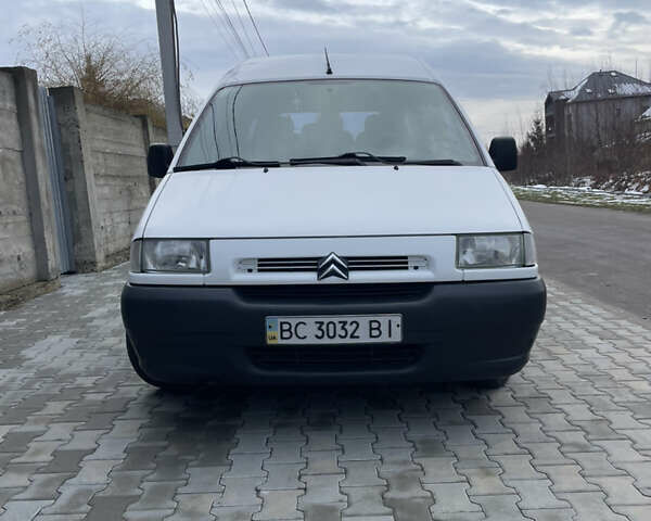 Белый Ситроен Jumpy, объемом двигателя 2 л и пробегом 226 тыс. км за 3900 $, фото 1 на Automoto.ua
