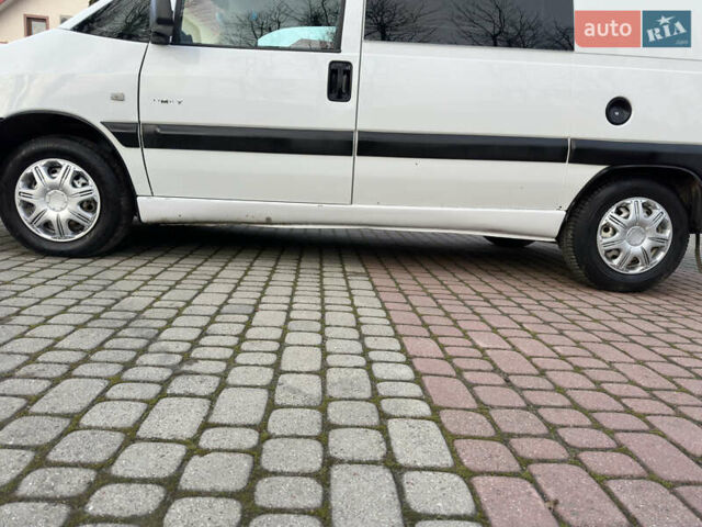 Белый Ситроен Jumpy, объемом двигателя 1.9 л и пробегом 309 тыс. км за 3999 $, фото 12 на Automoto.ua