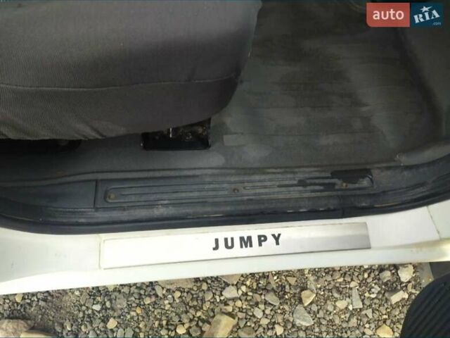 Белый Ситроен Jumpy, объемом двигателя 2 л и пробегом 315 тыс. км за 4800 $, фото 4 на Automoto.ua