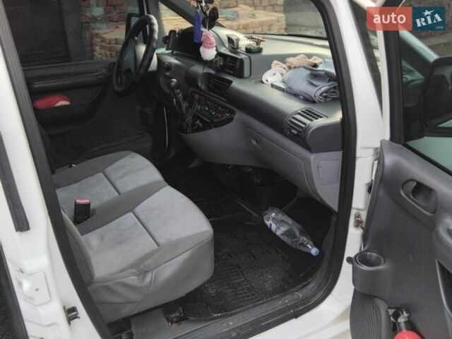 Белый Ситроен Jumpy, объемом двигателя 2 л и пробегом 245 тыс. км за 4200 $, фото 4 на Automoto.ua