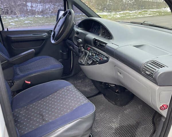 Белый Ситроен Jumpy, объемом двигателя 2 л и пробегом 226 тыс. км за 3900 $, фото 7 на Automoto.ua