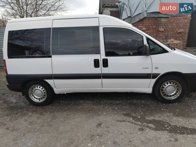 Белый Ситроен Jumpy, объемом двигателя 2 л и пробегом 245 тыс. км за 4200 $, фото 2 на Automoto.ua
