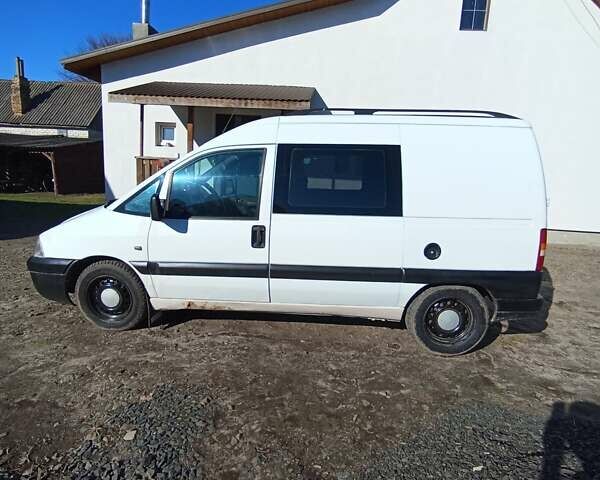 Белый Ситроен Jumpy, объемом двигателя 2 л и пробегом 310 тыс. км за 3500 $, фото 3 на Automoto.ua