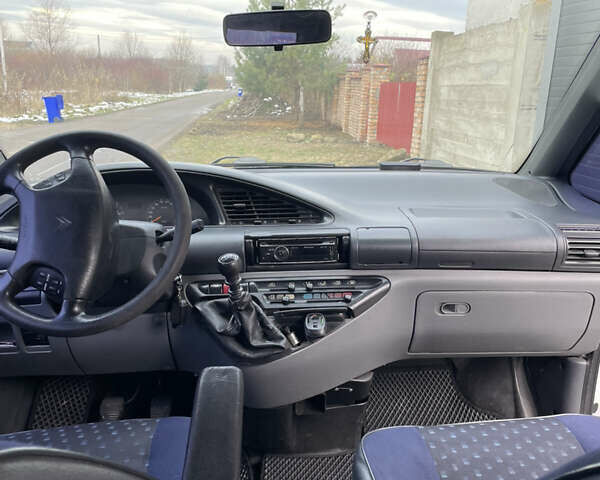 Белый Ситроен Jumpy, объемом двигателя 2 л и пробегом 226 тыс. км за 3900 $, фото 9 на Automoto.ua