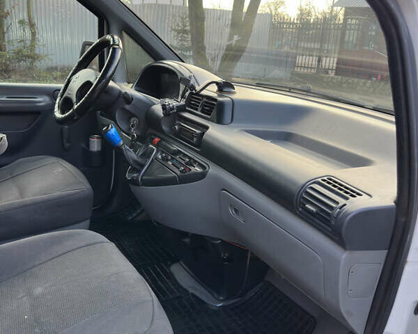 Белый Ситроен Jumpy, объемом двигателя 1.9 л и пробегом 309 тыс. км за 3999 $, фото 14 на Automoto.ua