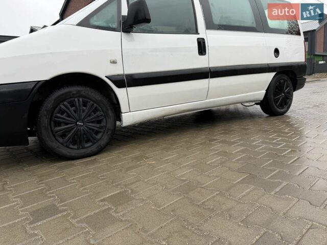 Белый Ситроен Jumpy, объемом двигателя 1.87 л и пробегом 300 тыс. км за 3750 $, фото 5 на Automoto.ua
