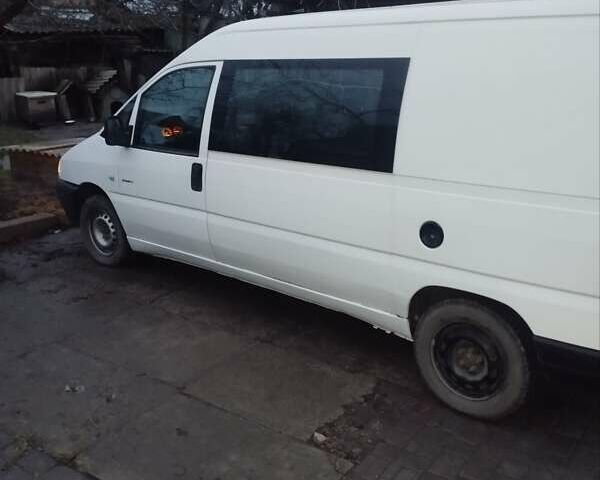 Белый Ситроен Jumpy, объемом двигателя 1.9 л и пробегом 145 тыс. км за 3700 $, фото 1 на Automoto.ua