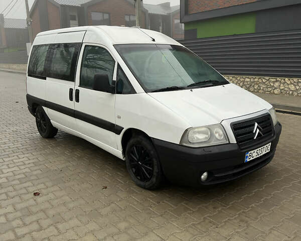 Белый Ситроен Jumpy, объемом двигателя 1.87 л и пробегом 270 тыс. км за 3650 $, фото 1 на Automoto.ua