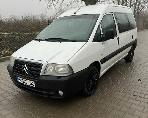 Белый Ситроен Jumpy, объемом двигателя 1.87 л и пробегом 270 тыс. км за 3650 $, фото 2 на Automoto.ua