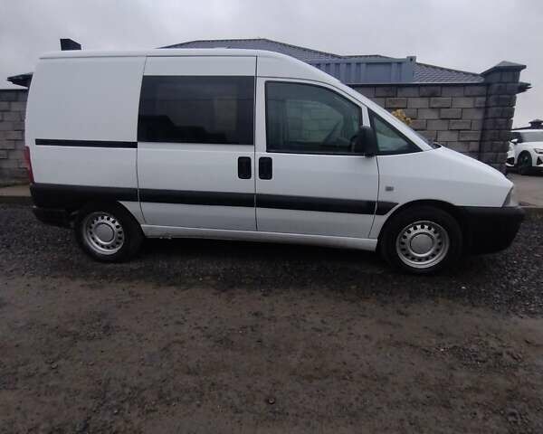 Білий Сітроен Jumpy, об'ємом двигуна 2 л та пробігом 262 тис. км за 4600 $, фото 7 на Automoto.ua