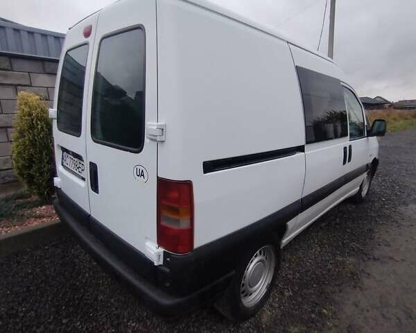 Білий Сітроен Jumpy, об'ємом двигуна 2 л та пробігом 262 тис. км за 4600 $, фото 1 на Automoto.ua
