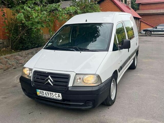 Белый Ситроен Jumpy, объемом двигателя 2 л и пробегом 265 тыс. км за 3700 $, фото 5 на Automoto.ua