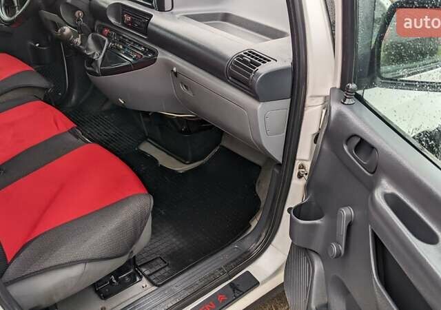 Білий Сітроен Jumpy, об'ємом двигуна 2 л та пробігом 260 тис. км за 4000 $, фото 2 на Automoto.ua