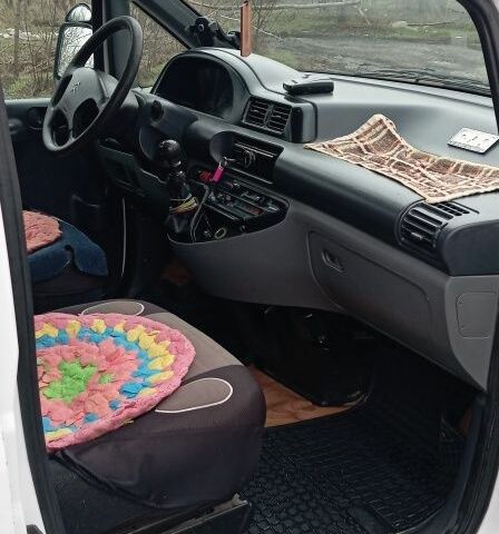 Белый Ситроен Jumpy, объемом двигателя 2 л и пробегом 276 тыс. км за 4500 $, фото 4 на Automoto.ua