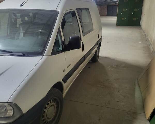 Белый Ситроен Jumpy, объемом двигателя 2 л и пробегом 250 тыс. км за 4000 $, фото 6 на Automoto.ua