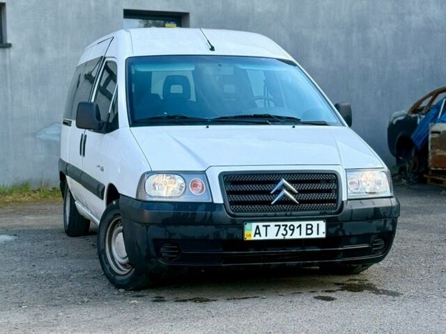 Белый Ситроен Jumpy, объемом двигателя 1.87 л и пробегом 400 тыс. км за 4350 $, фото 1 на Automoto.ua
